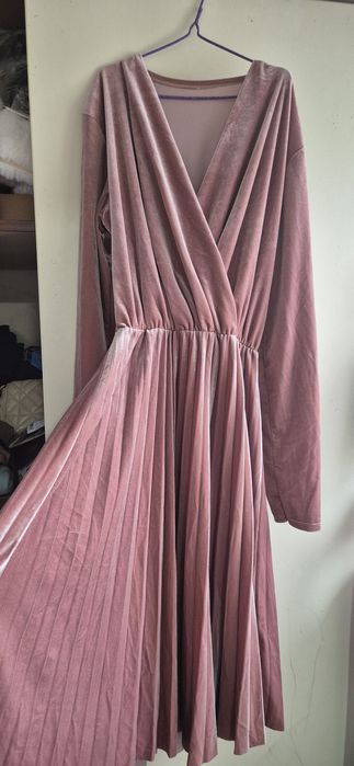 Vand rochie măsura 38/40