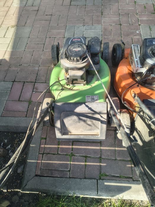 Mașini de tuns iarba termice