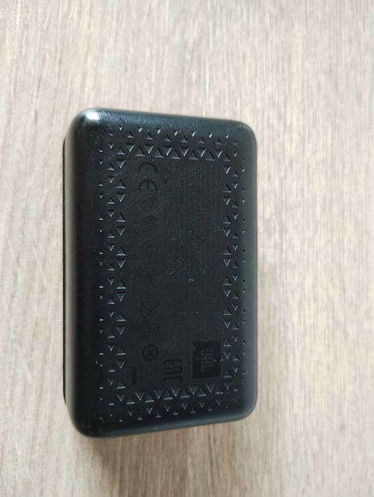 JBL Endurance Peak зарядна кутия