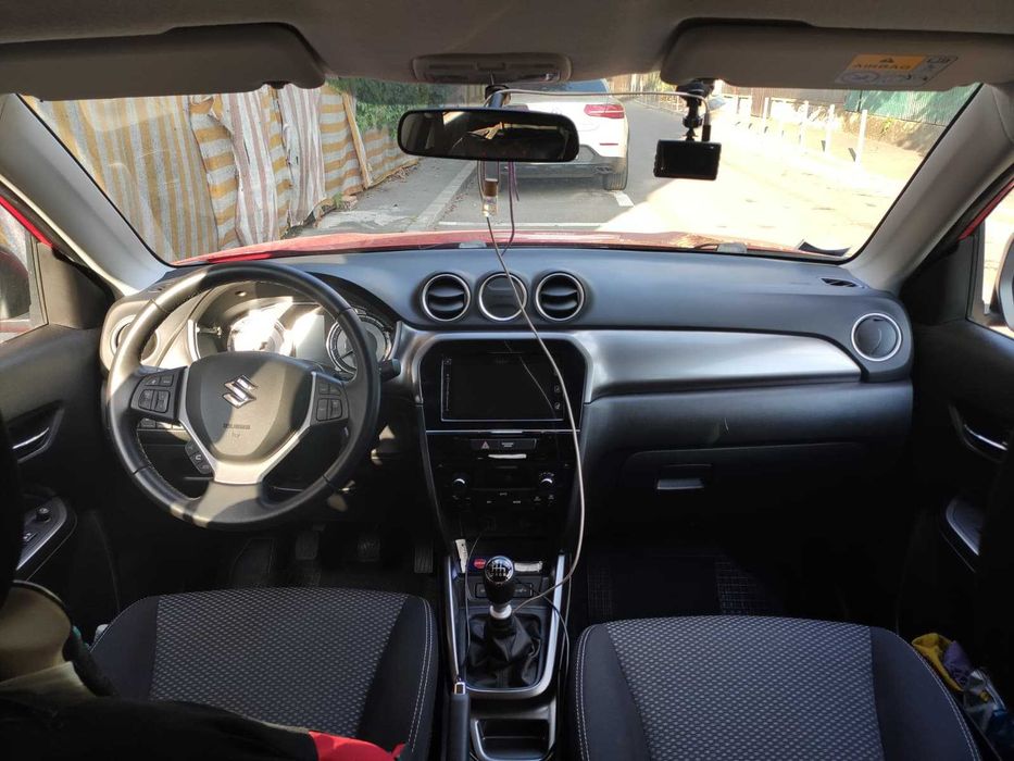 Suzuki Vitara 2018 benzină, 13.800 € — imagine 2