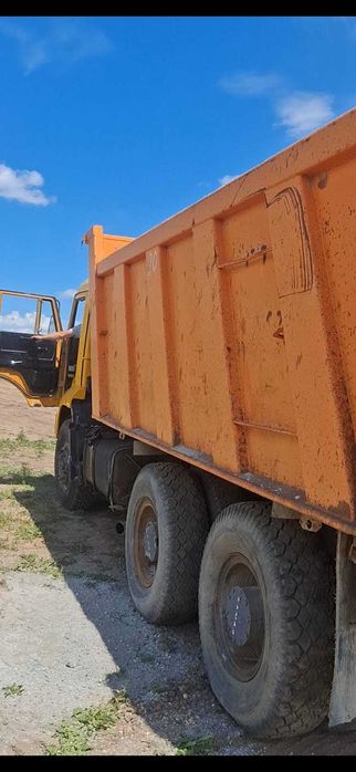 Продам Камаз 6520
