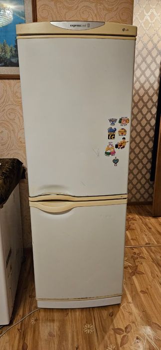 Холодильник бу срочно