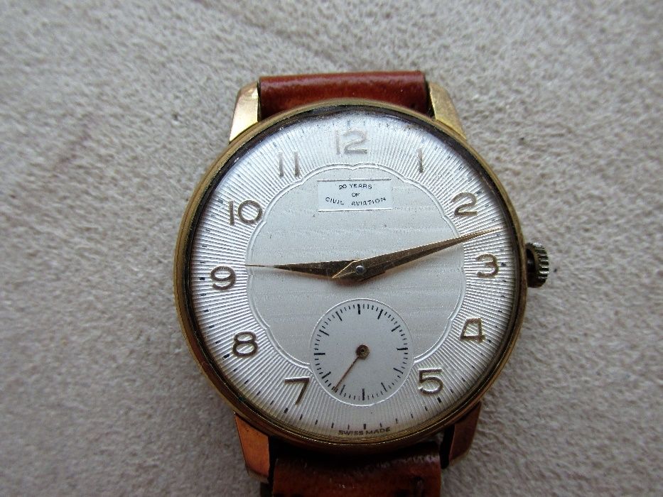 Стар колекционерски швейцарски часовник