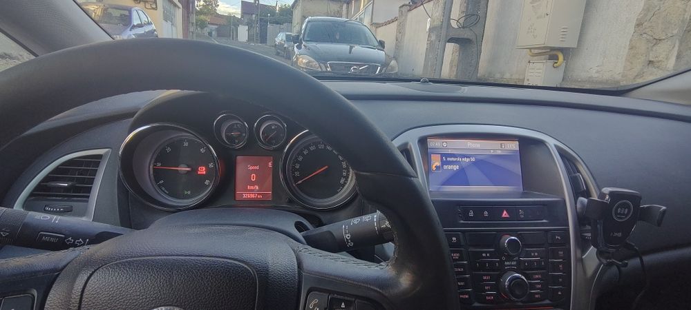 Opel Astra j schimb cu suv 4x4