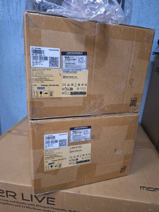 Cтейдж бокс Behringer S32