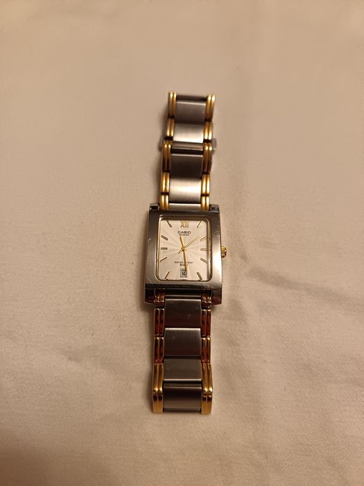 Часовник   CASIO  BEM-100