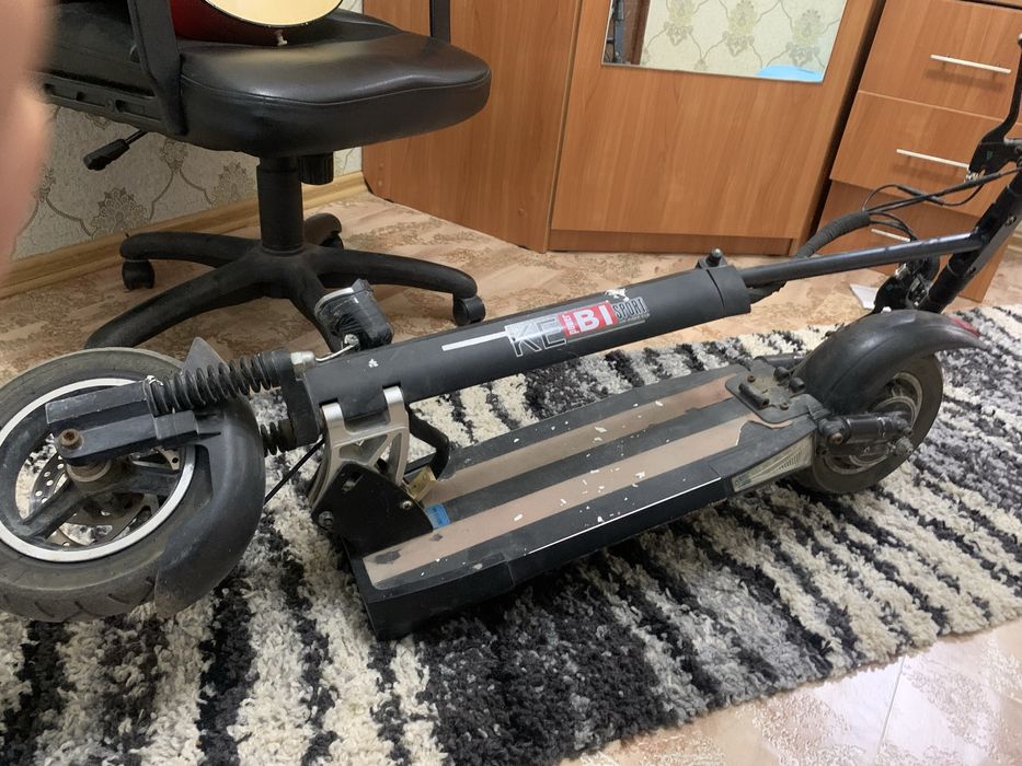 продам электросамокат