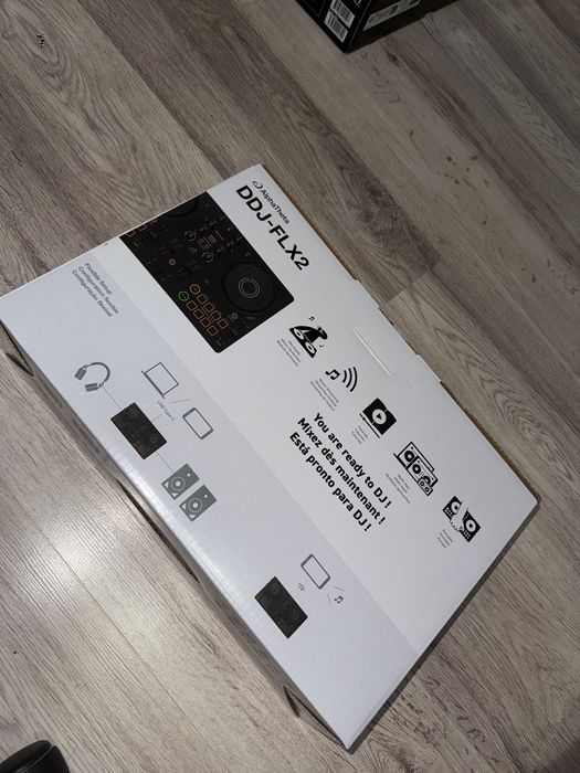 AlphaTheta DDJ-FLX2