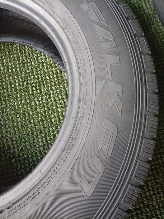 225 70 15c Falken m+s