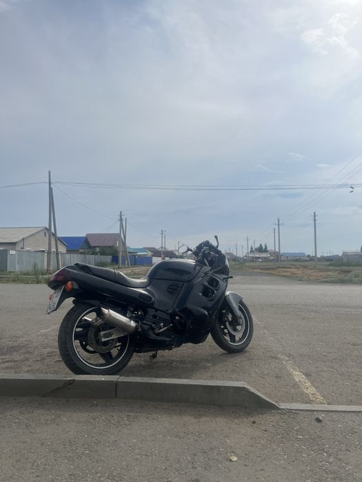 Продам Honda cbr 750,
