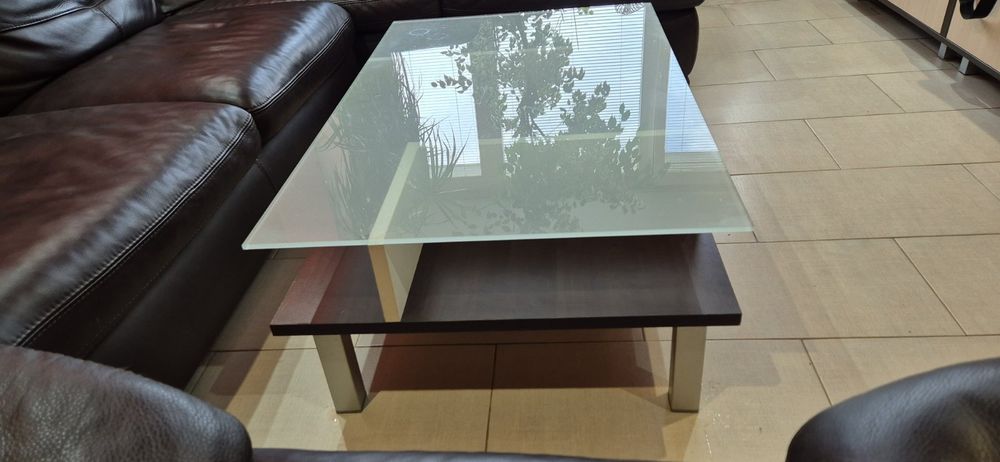 Холна стъклена маса