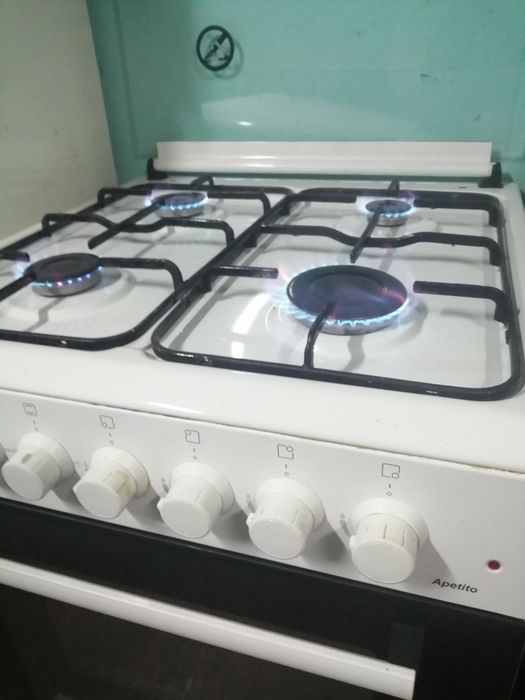 Продам. Газ плиту