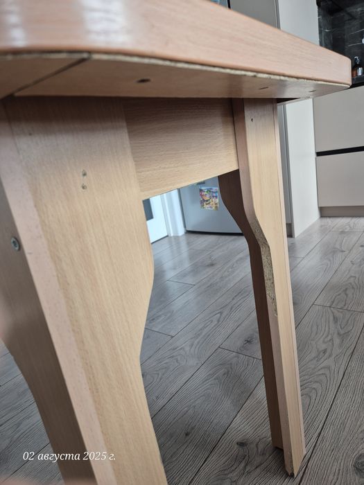 Продам стол лдсп