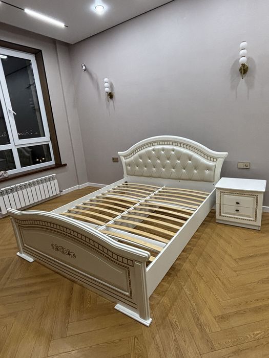 Продам спальный гарнитур