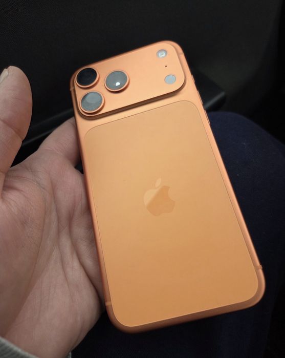 vand lot 3 telefoane iphone 17 pro max noi