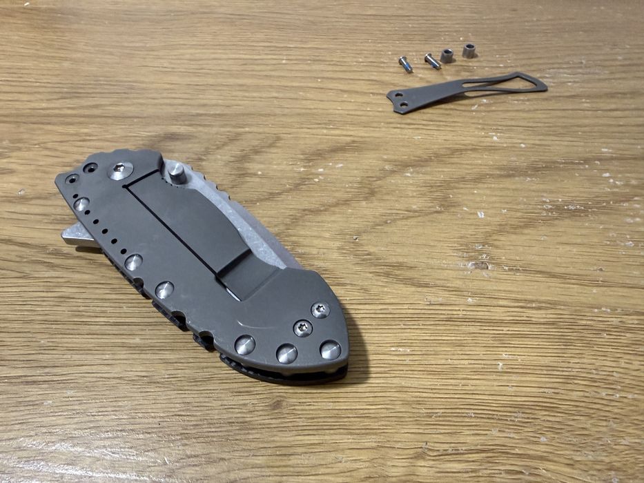 Сгъваем Нож - Титан - Карбон