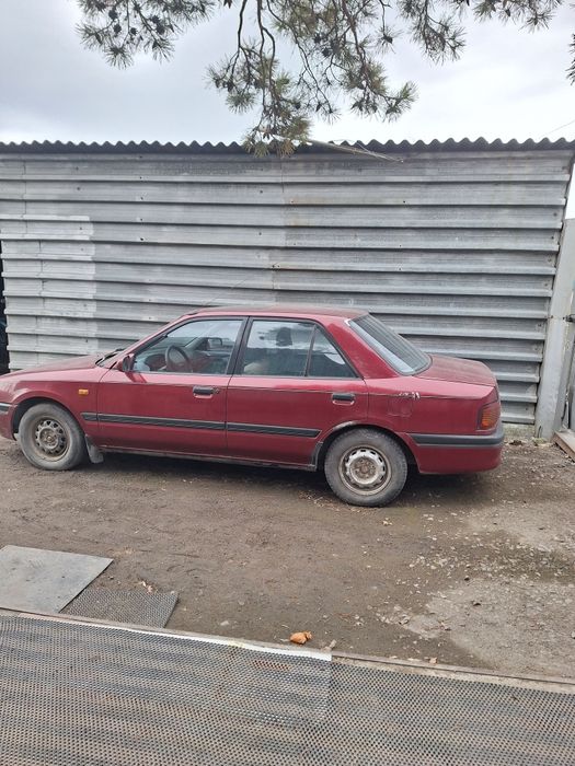 Продам мазду 323