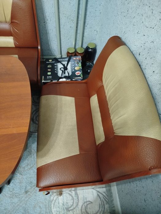 Кухонный уголок стол