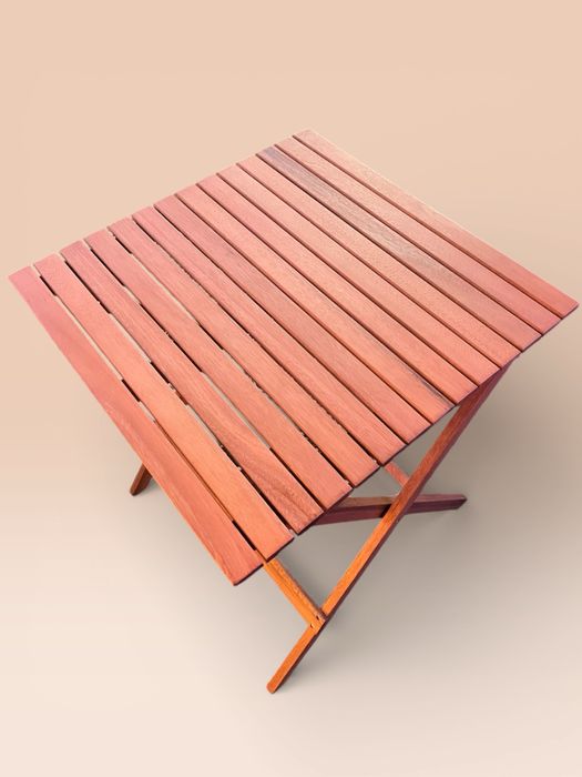 Дървена сгъваема градинска маса