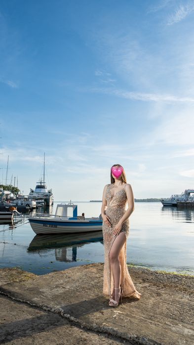 Бална рокля с перли