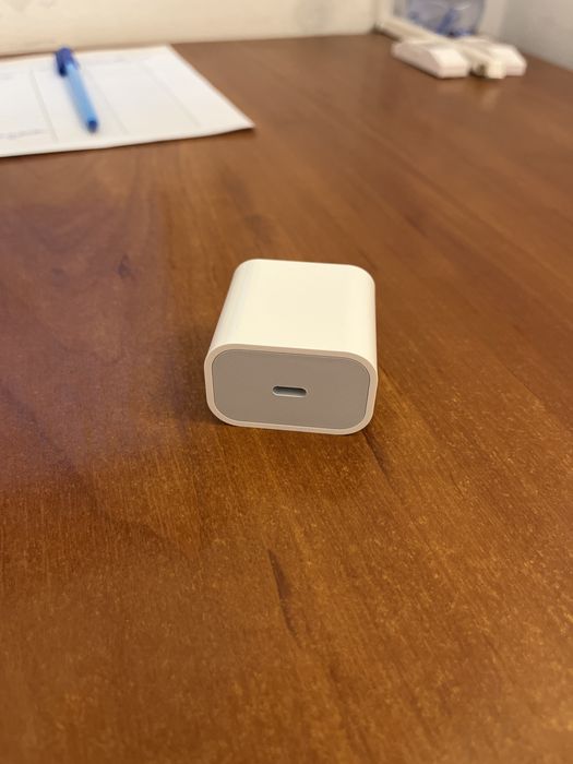 Продам зарядная устройство айфон оригинал