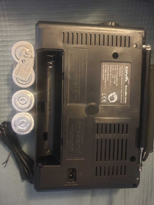 Чисто ново ретро радио