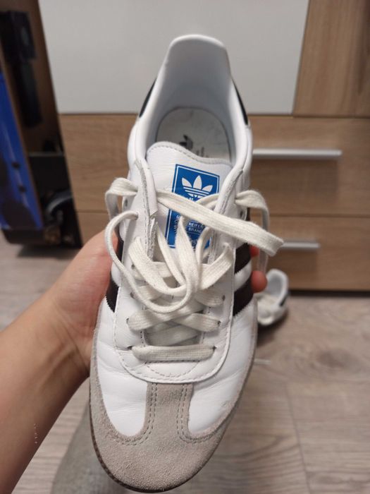Adidas samba og бели