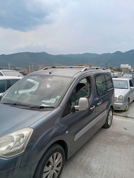 Citroen Berlingo 1.6HDI 2011г. 93кс. На части. Код на мотор-JBCM