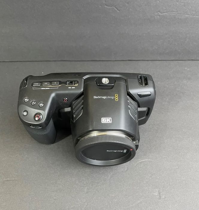 Black Magic Pocket Cinema Camera 6K yangi holatda