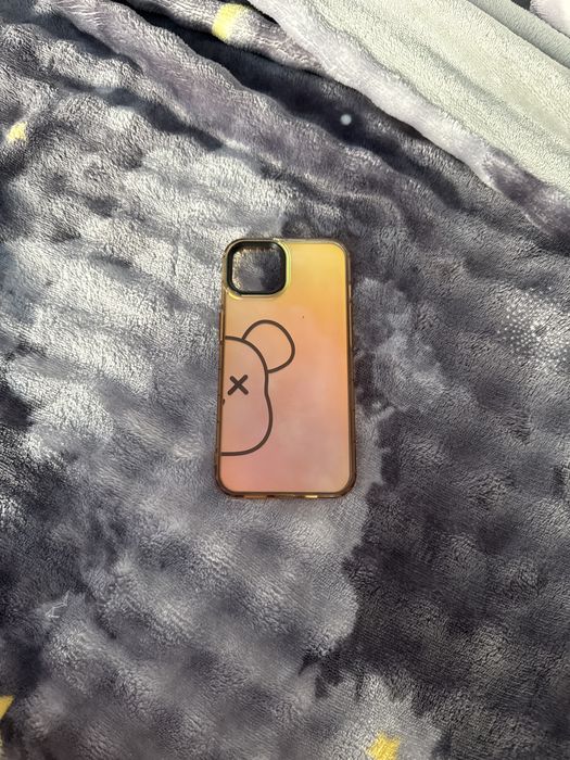 Чехлы на iPhone 13