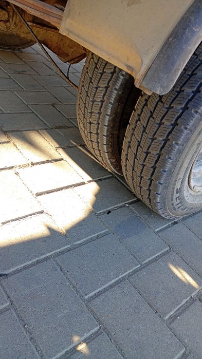 Vând Iveco basculabil mai multe detalii la Nr de telefon 0751332026