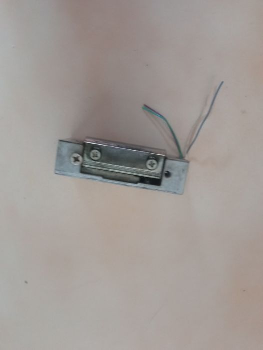 Насрещник електрически