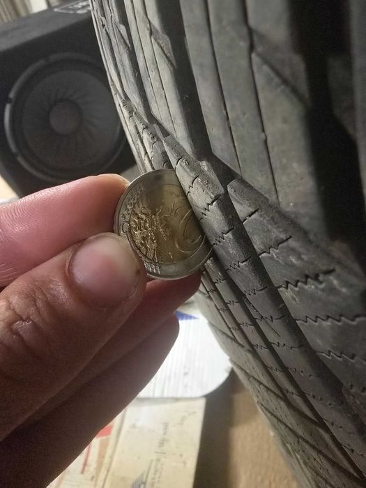 Гуми сезонни 255/40/19