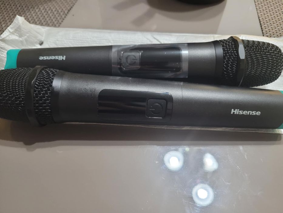 Преносима тонколона Hisense Party Rocker One plus с два микрофона