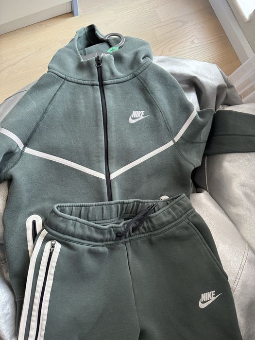 Детски анцунг Nike tech fleece