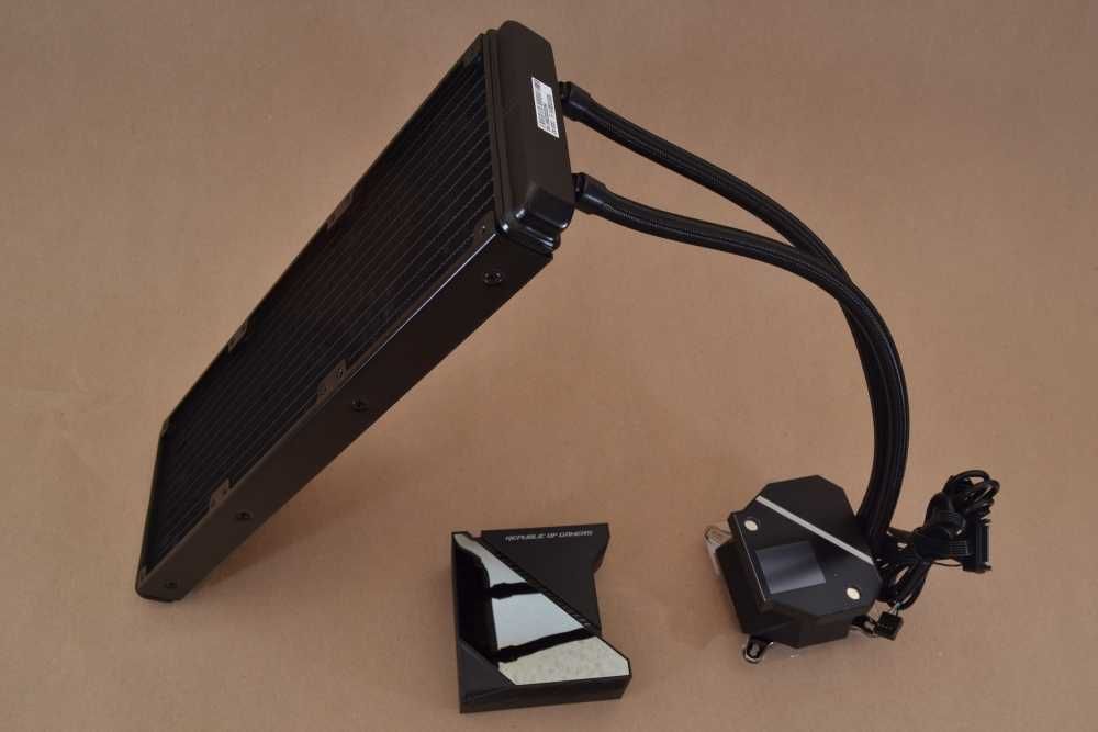 Охладител ASUS ROG Ryujin 360