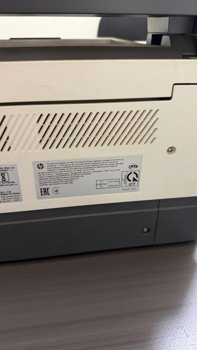 Продам принтер фирмы hp