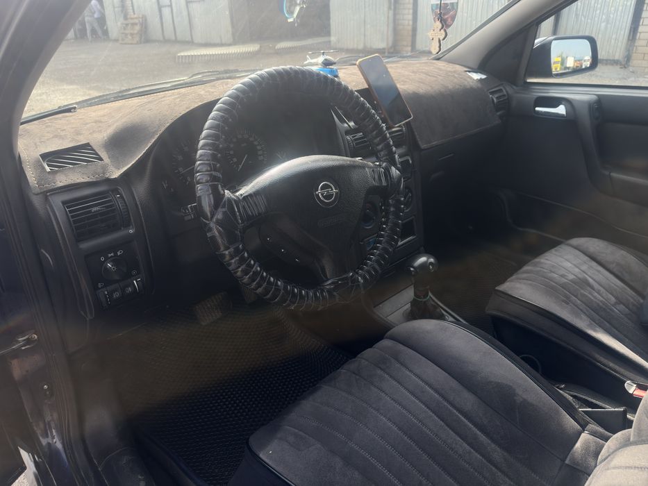 Продам опель астра g 2001года 1.8