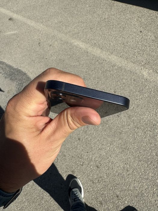 iPhone 12 128GB 85% батерия Много добро състояние.