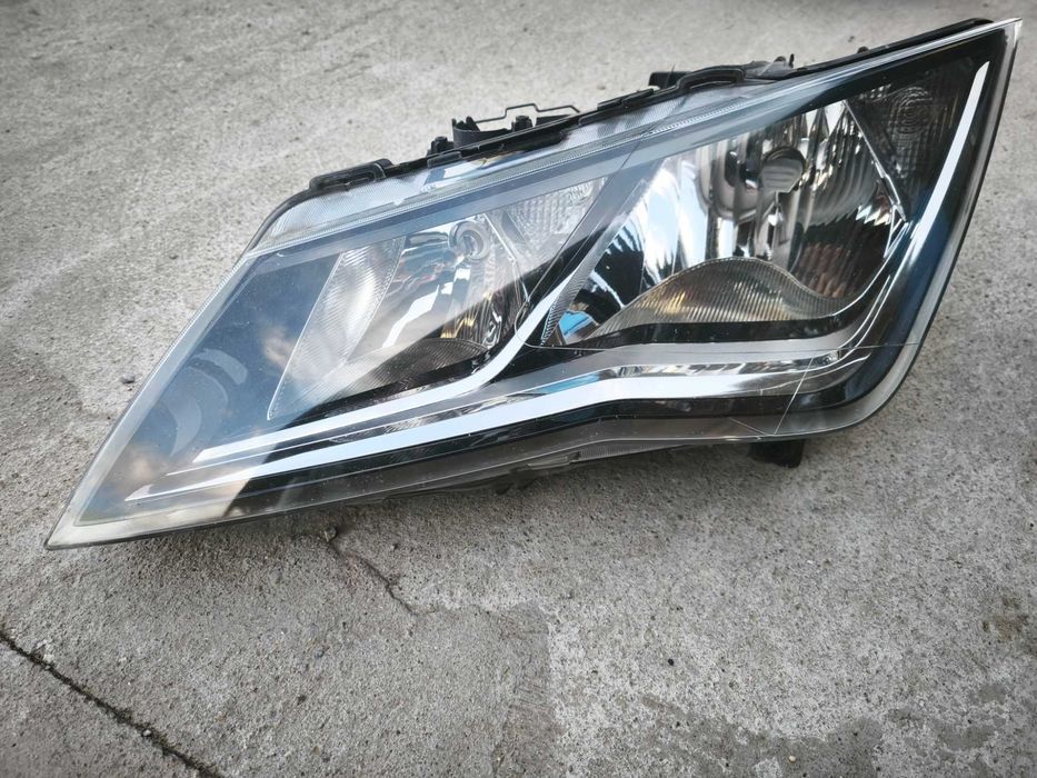 Оригинален ляв Фар Seat LEon 3