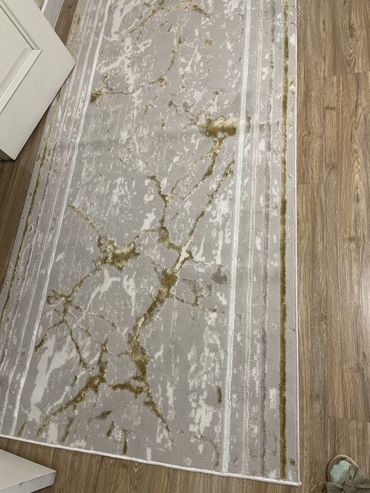 Продам ковровую дорожку