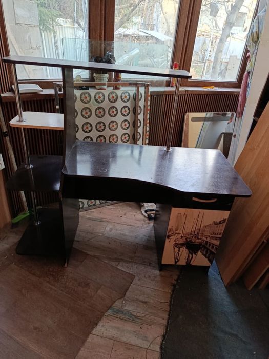 Стол компьютерный