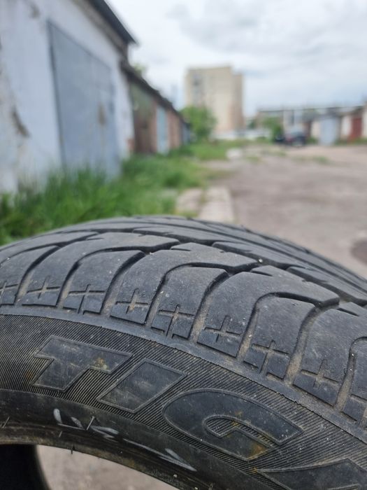 Продам б/у балоны 205/60 R15