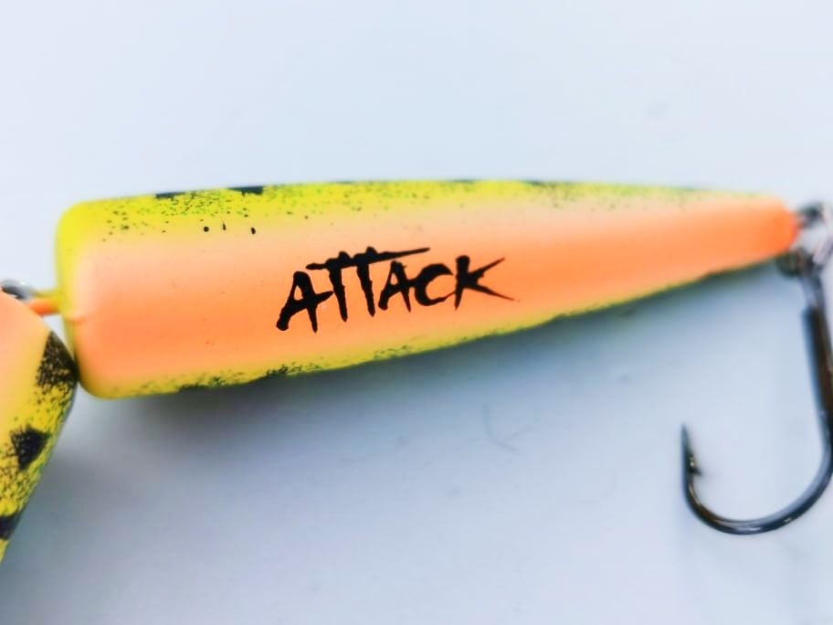 Високо ефективен воблер за щука и бяла риба Formax Attack
