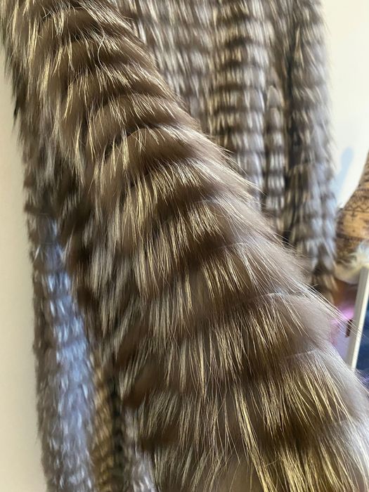 палто от сребърна лисица