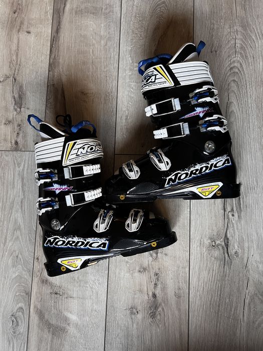 Nordica Doberman 150 26.5