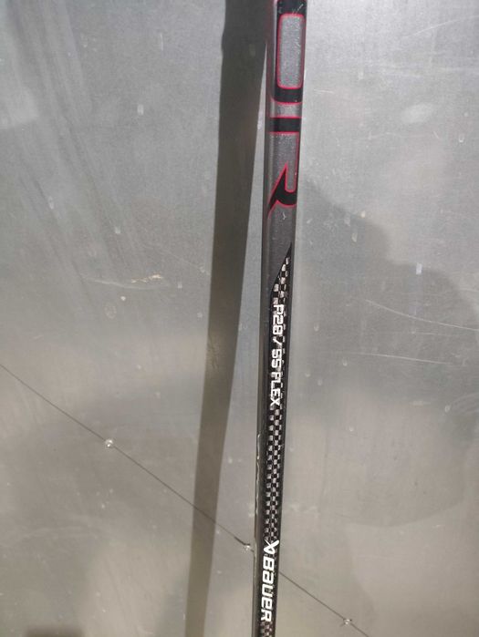 Клюшка хоккейная