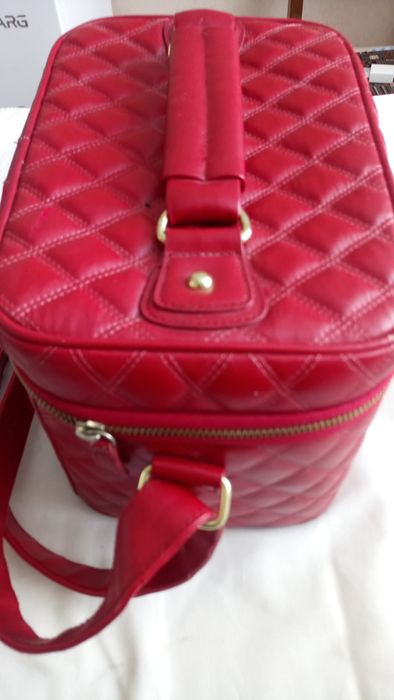 Бьюти кейс Орифлейм красный