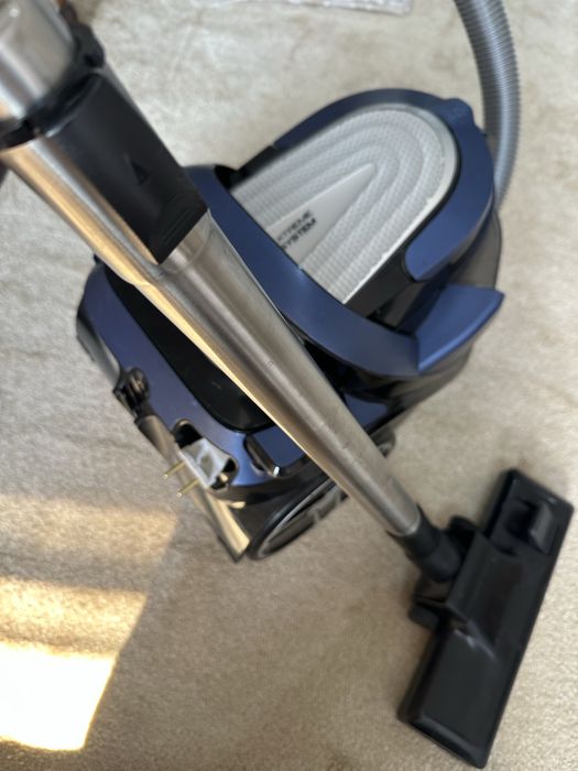 Пылесос в отличном состоянии Tefal