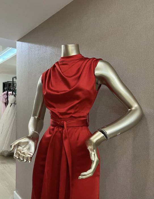 Продам красивое вечерное платья до пола
